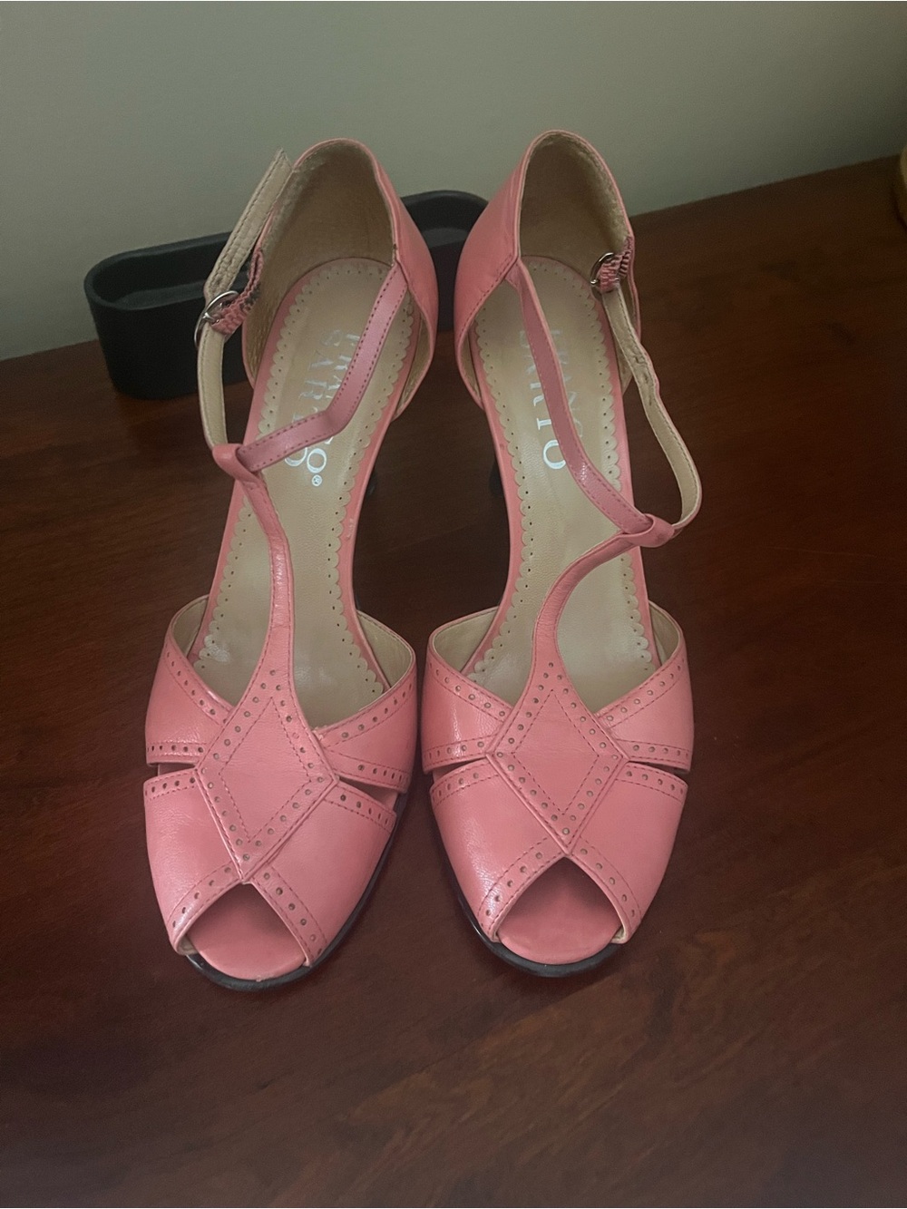 Vintage Franco Sarto heels Soft Pink T-Strap Peep Toe Heels salmon pink 7.5